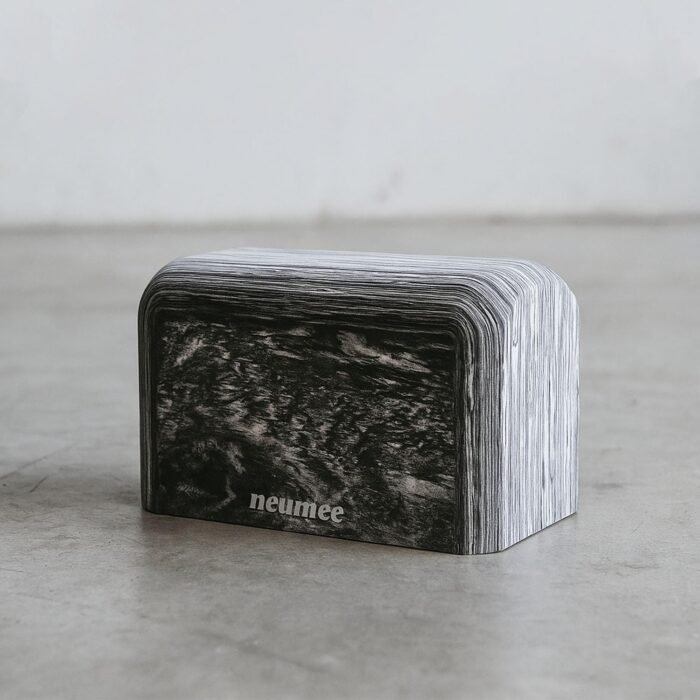 Yoga Block, 1 piece Lightweight, Arc Shape for Stable Grip, Ink Painting Design, Portable and Durable Yoga Brick for Enhanced Comfort and Support - Image 4